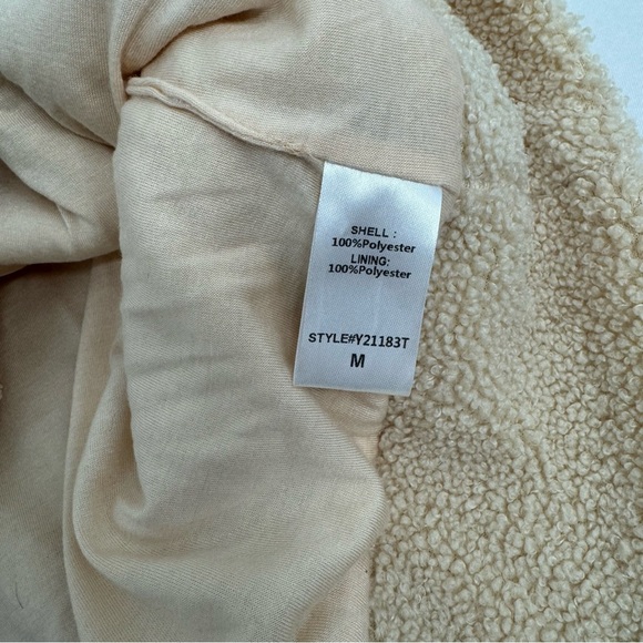 Tuckernuck Pullover Sweater Size M Cream Teddy Fleece Rollins Funnel Neck Boxy - Picture 6 of 9